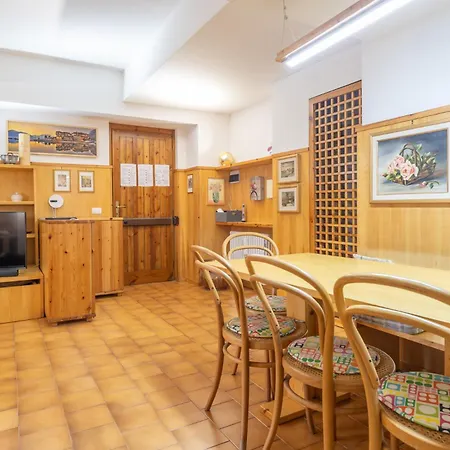 Apartment Parrocchiale: Mountain View With Private Garden Barzio